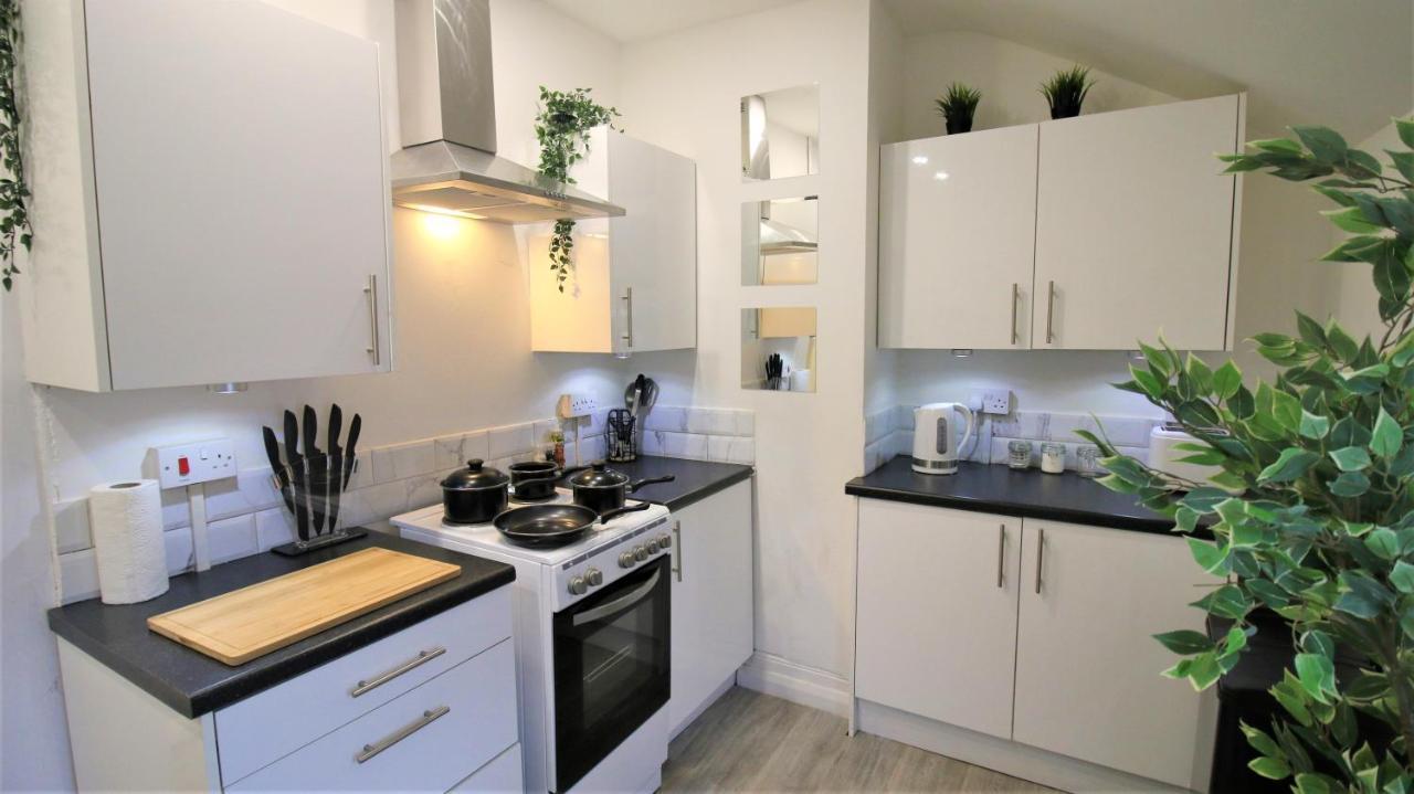 Free Local Parking - Fast Wifi - Sleeps 10 Guests By Property Promise Cardiff Exterior photo