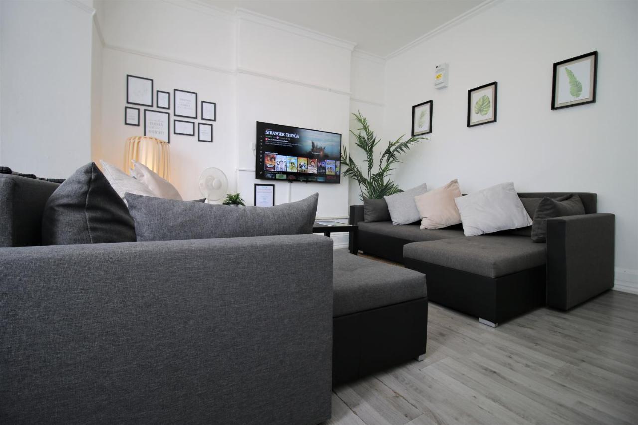 Free Local Parking - Fast Wifi - Sleeps 10 Guests By Property Promise Cardiff Exterior photo